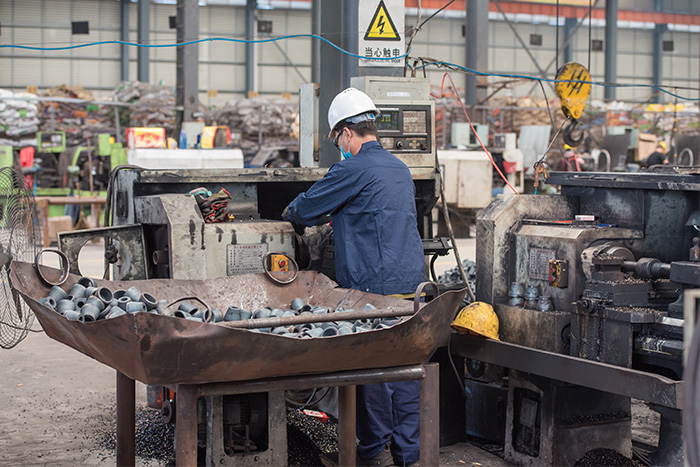 迁安网架锥头车间